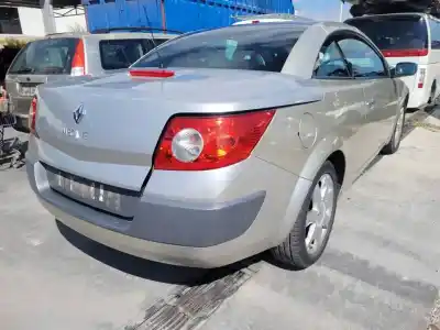 Scrapping Vehicle renault megane ii coupe k4m812 of the year 2006 powered 