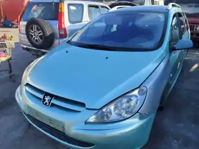 Scrapping Vehicle PEUGEOT 307 BREAK / SW (S1)  of the year 2002 powered 