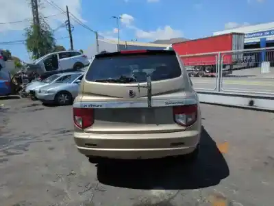 Veículo de Sucata ssangyong kyron d/d20dt do ano 2005 alimentado 