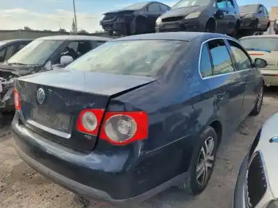 Scrapping Vehicle volkswagen jetta (1k2) bkc of the year 2005 powered 