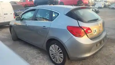 Veículo de Sucata opel astra j lim. a14xer do ano 2012 alimentado 