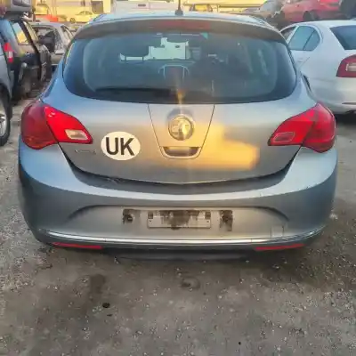 Veículo de Sucata opel astra j lim. a14xer do ano 2012 alimentado 