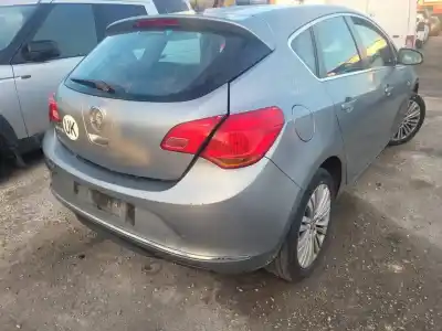 Veículo de Sucata opel astra j lim. a14xer do ano 2012 alimentado 
