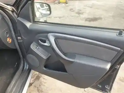 Veicolo di demolizione dacia duster k9k666 dell'anno 2015 alimentato 