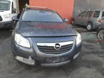 Veículo de Sucata opel insignia sports tourer a20dth do ano 2010 alimentado 