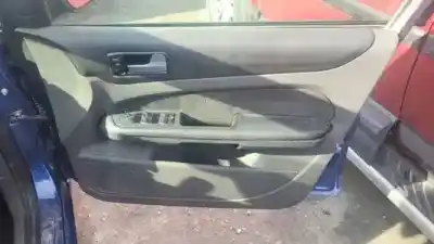 Veículo de Sucata ford focus berlina (cap) q6da do ano 2004 alimentado 