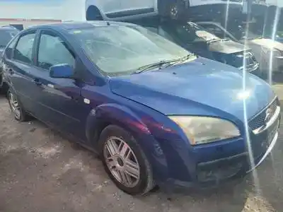 Veículo de Sucata ford focus berlina (cap) q6da do ano 2004 alimentado 