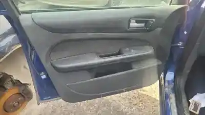 Veículo de Sucata ford focus berlina (cap) q6da do ano 2004 alimentado 