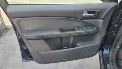 Veicolo di demolizione ford focus c-max (cap) g6da.g6db.g6dd.g6dg.g6d dell'anno 2003 alimentato 