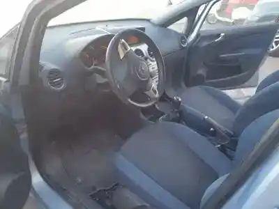 Veicolo di demolizione opel corsa d z14xep dell'anno 2006 alimentato 