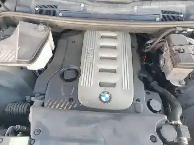 Veículo de Sucata bmw x5 (e53) m57d30o1.306d2.11007790147 do ano 2003 alimentado 