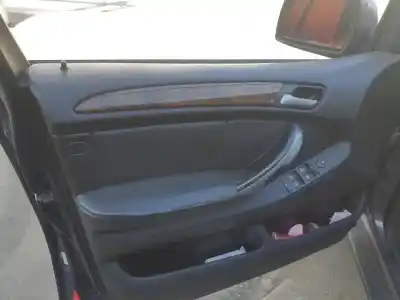 Veículo de Sucata bmw x5 (e53) m57d30o1.306d2.11007790147 do ano 2003 alimentado 