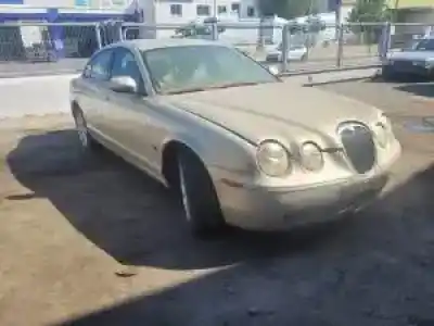 Veículo de Sucata jaguar s-type ajd.7g.eld11 do ano 2004 alimentado 