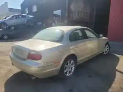 Veículo de Sucata jaguar s-type ajd.7g.eld11 do ano 2004 alimentado 