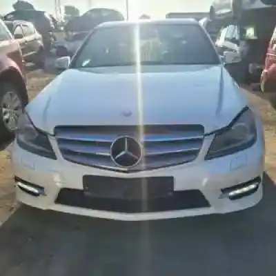 Veicolo di demolizione mercedes-benz clase c (w204) berlina 651911 dell'anno 2010 alimentato 