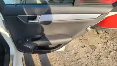 Veicolo di demolizione mercedes-benz clase c (w204) berlina 651911 dell'anno 2010 alimentato 