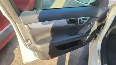 Veicolo di demolizione mercedes-benz clase c (w204) berlina 651911 dell'anno 2010 alimentato 