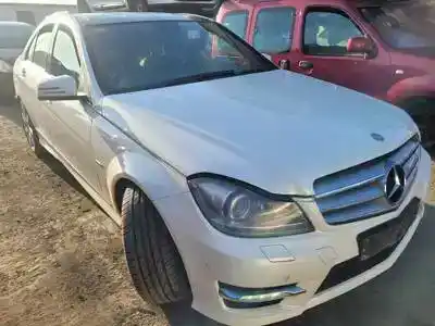 Veicolo di demolizione mercedes-benz clase c (w204) berlina 651911 dell'anno 2010 alimentato 