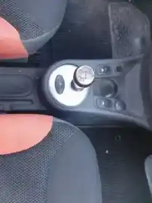 Veículo de Sucata citroen c2 (jm_) 1.6 do ano 2004 alimentado 0