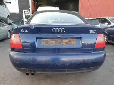Veicolo di demolizione audi a4 berlina (b5) aeb dell'anno 1995 alimentato 
