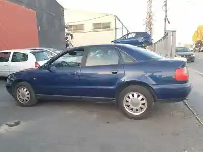 Veicolo di demolizione audi a4 berlina (b5) aeb dell'anno 1995 alimentato 