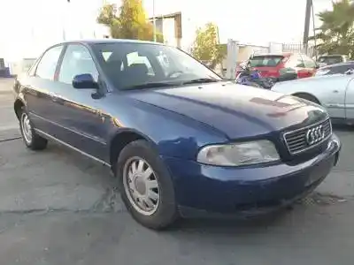 Veicolo di demolizione audi a4 berlina (b5) aeb dell'anno 1995 alimentato 