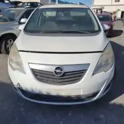 Veicolo di demolizione opel meriva b a13dte dell'anno 2010 alimentato 