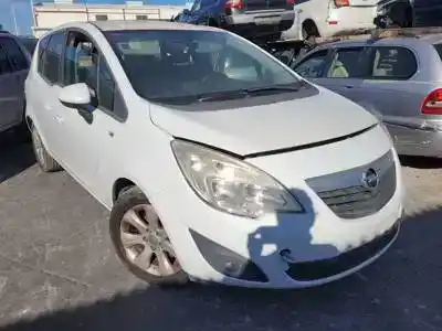 Veicolo di demolizione opel meriva b a13dte dell'anno 2010 alimentato 