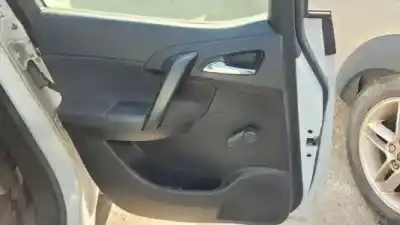 Veicolo di demolizione opel meriva b a13dte dell'anno 2010 alimentato 