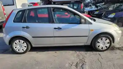 Veículo de Sucata ford fiesta (cbk) g/fxjb do ano 2002 alimentado 