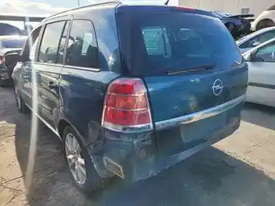 Veículo de Sucata opel zafira b z19dth do ano 2006 alimentado 