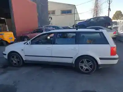 Veículo de Sucata volkswagen passat variant (3b5) afn do ano 1997 alimentado 
