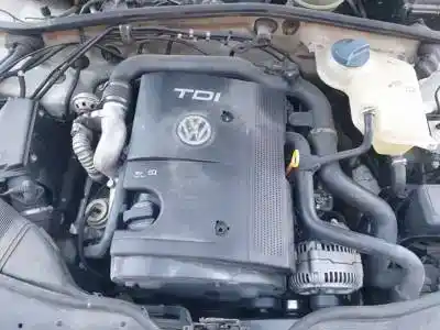 Veículo de Sucata volkswagen passat variant (3b5) afn do ano 1997 alimentado 