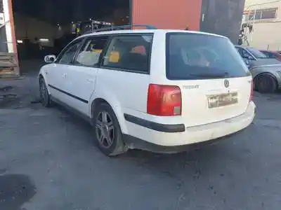 Veículo de Sucata volkswagen passat variant (3b5) afn do ano 1997 alimentado 