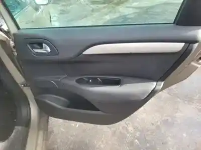 Veículo de Sucata citroen c4 berlina (b7) 9hpdv6dted.9hp.9h06 do ano 2011 alimentado 