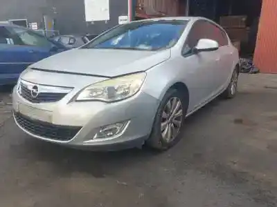 Hurda Aracı OPEL ASTRA J LIM. A16XER Yılın 2009 güçlü 