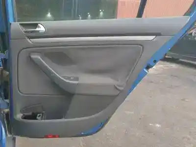 Veicolo di demolizione volkswagen golf v berlina (1k1) bkc dell'anno 2003 alimentato 