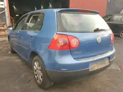 Veicolo di demolizione volkswagen golf v berlina (1k1) bkc dell'anno 2003 alimentato 