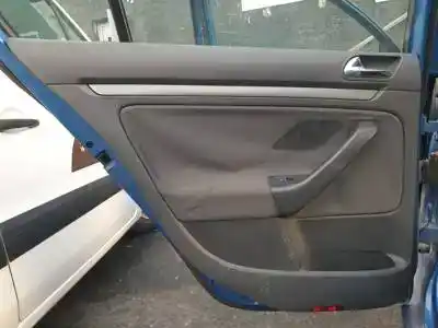 Veicolo di demolizione volkswagen golf v berlina (1k1) bkc dell'anno 2003 alimentato 