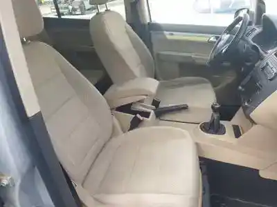 Veicolo di demolizione volkswagen touran (1t3) cfhc dell'anno 2010 alimentato 