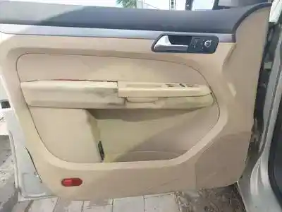 Veicolo di demolizione volkswagen touran (1t3) cfhc dell'anno 2010 alimentato 