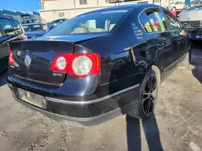 Veicolo di demolizione volkswagen passat berlina (3c2) d-bkp dell'anno 2005 alimentato 
