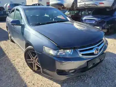 Veicolo di demolizione honda accord berlina (cl/cn) n22a1 dell'anno 2003 alimentato 