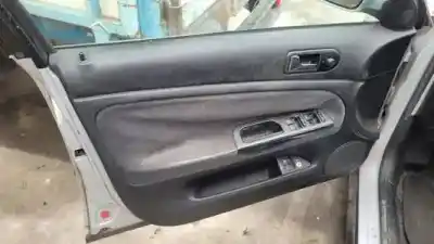 Veicolo di demolizione volkswagen passat berlina (3b3) avf.awx.avb dell'anno 2003 alimentato 