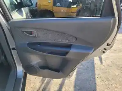 Véhicule à la ferraille hyundai tucson (jm) g4gc de l'année 2004 alimenté 