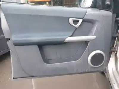 Véhicule à la ferraille smart forfour (w454) om639939.639939 de l'année 2004 alimenté 