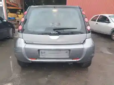 Véhicule à la ferraille smart forfour (w454) om639939.639939 de l'année 2004 alimenté 