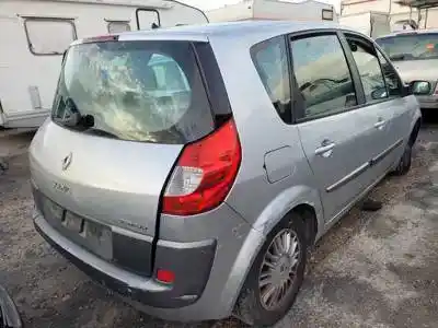Sloopvoertuig renault scenic ii (x84,jm) k9k732.k9kp7 van het jaar 2006 aangedreven 