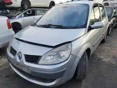 Sloopvoertuig RENAULT SCENIC II (X84,JM)  van het jaar 2006 aangedreven 