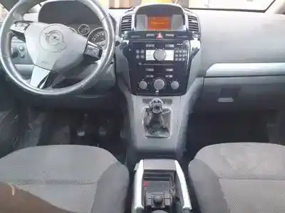 Sloopvoertuig opel zafira b d-z19dt van het jaar 2006 aangedreven 